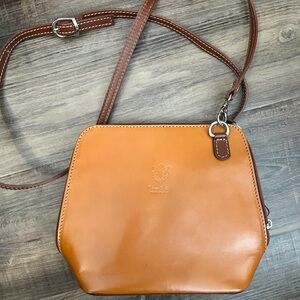 Vera Pelle Leather Crossbody Bag